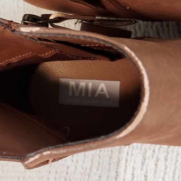 MIA Patton Booties in Cognac NWOB - Picture 8 of 12